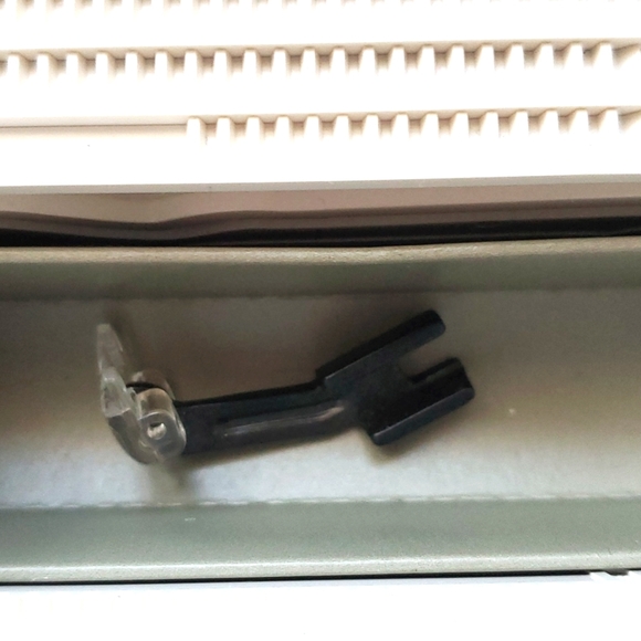 Vintage Sears Kenmore MONOGRAMMER and TEMPLATES & 29 PATTERN CAMS - Picture 4 of 5